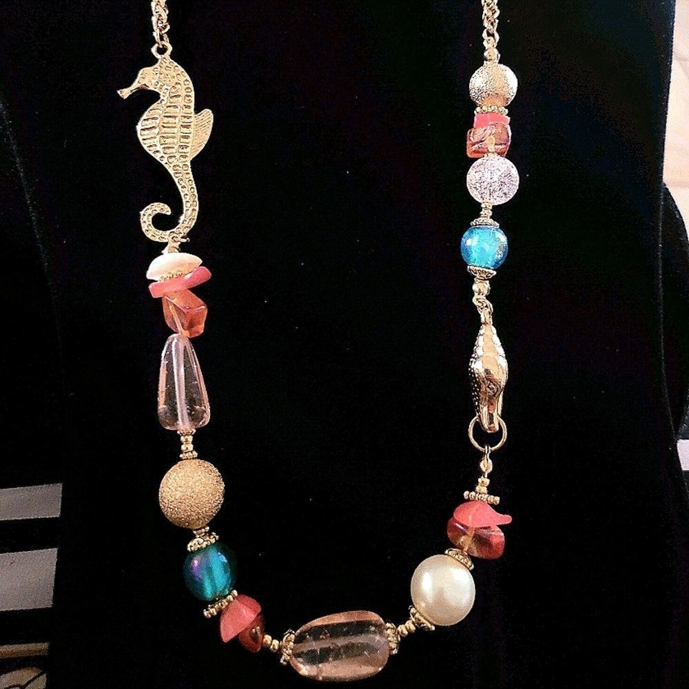 GOLDTONE SEA LIFE BEACH NECKLACE